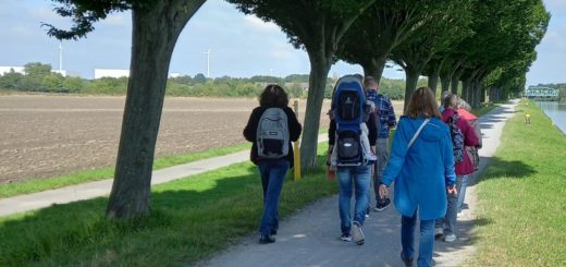 Helfen durch Wandern