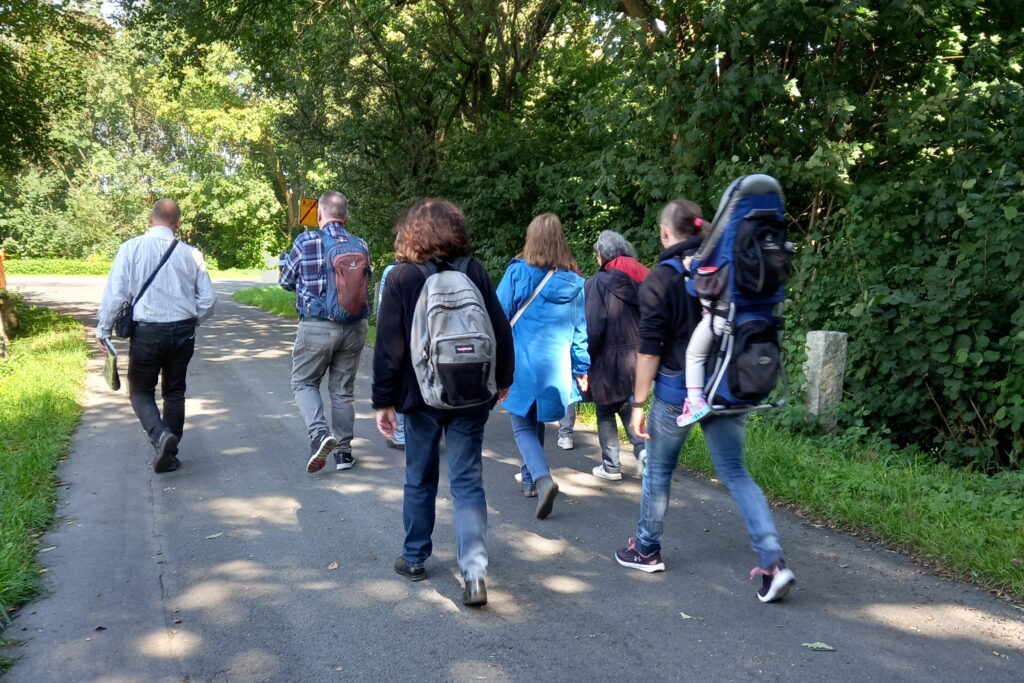 Helfen durch Wandern